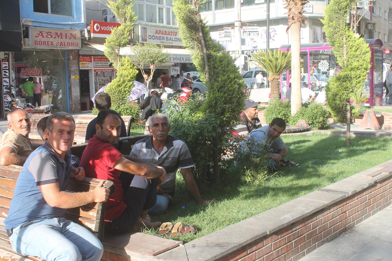Mardinli hamalların oruçla imtihanı Mardinli hamalların oruçla imtihanı